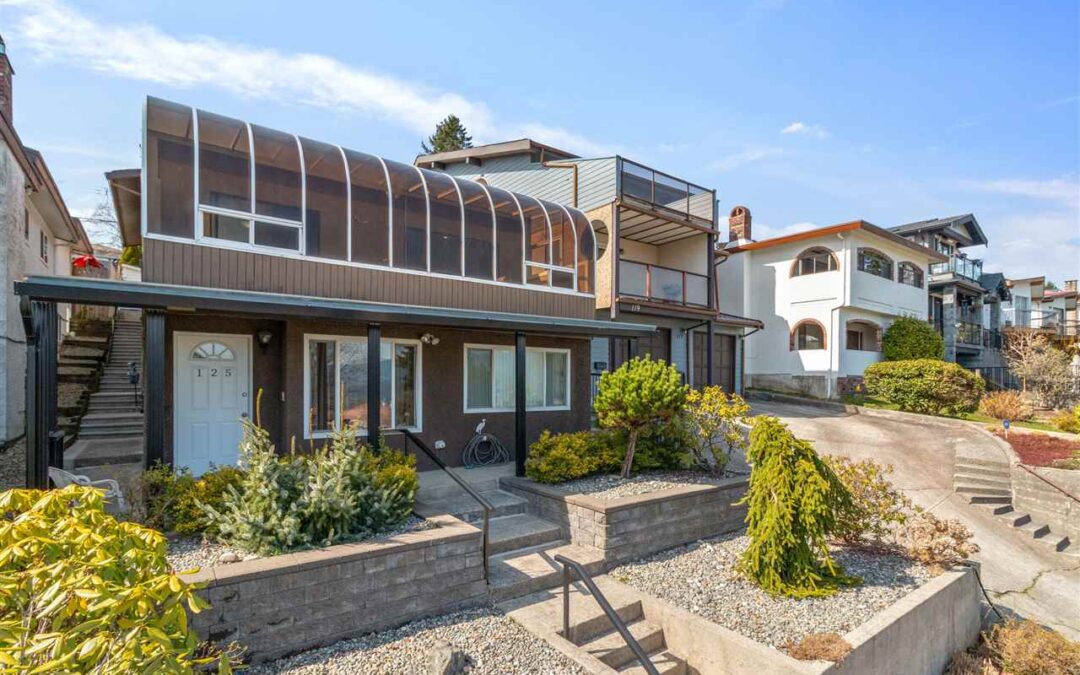 Perfect Capitol Hill home for both family and revenue with VIEWS!