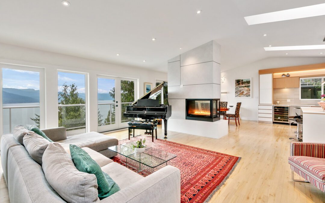 Spectacular Ocean View home in Lions Bay, Beautifully Renovated